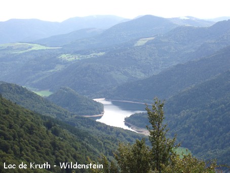 Lac de Kruth-Wildenstein vu de la route des crtes - Photo G.GUYOT